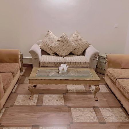 Royal Grace Guest House イスラマバード エクステリア 写真