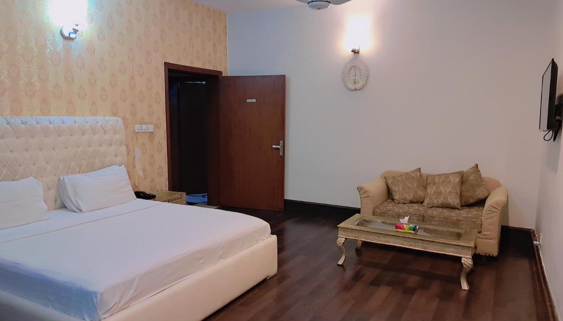 Royal Grace Guest House イスラマバード エクステリア 写真