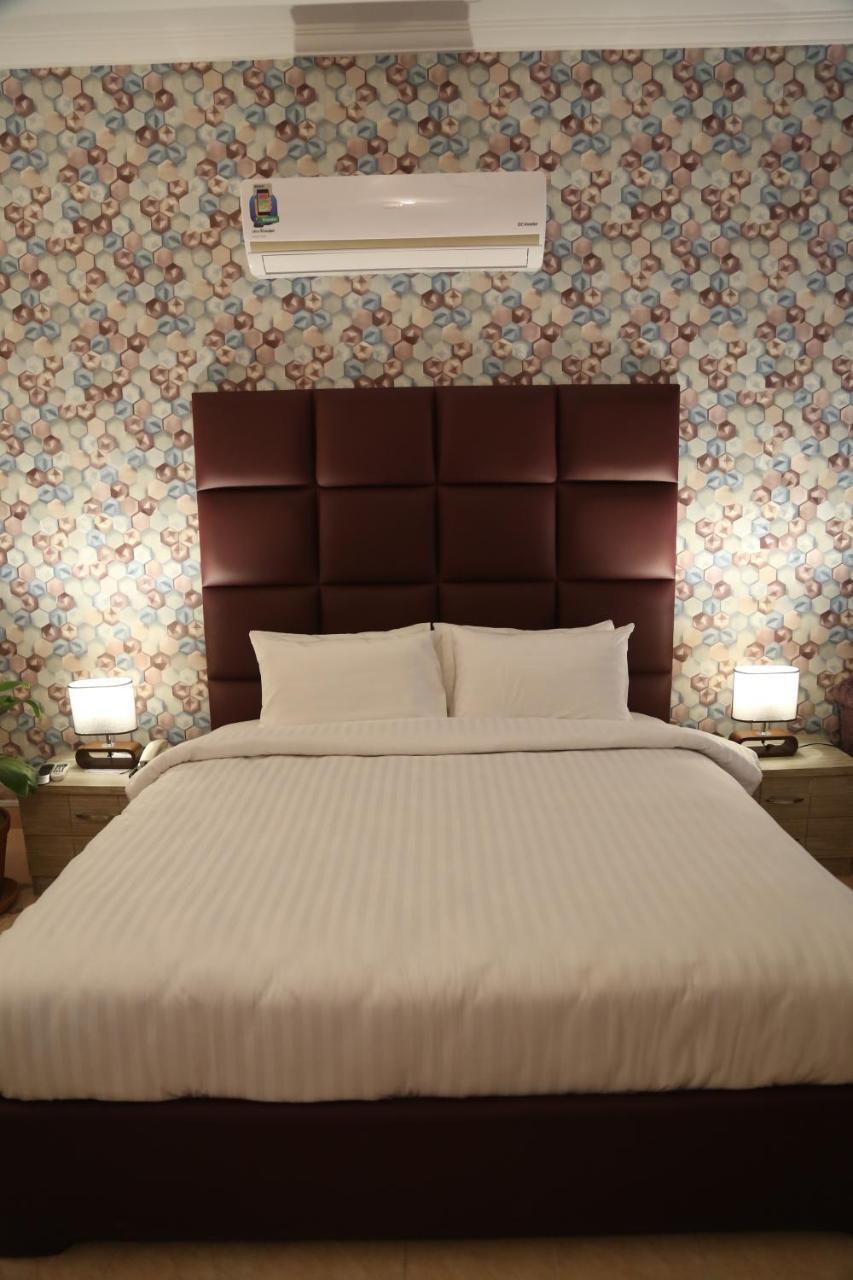 Royal Grace Guest House イスラマバード エクステリア 写真